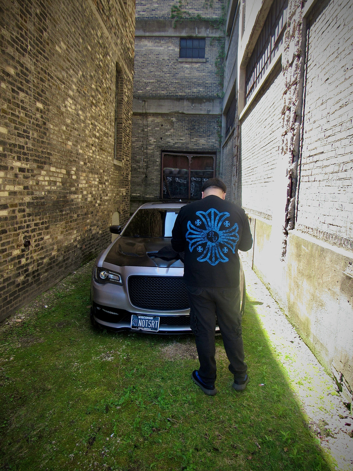 NUEVAVIDA “Chrome” long-sleeve